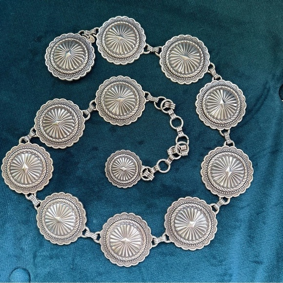 VINTAGE SILVER CONCHO CHAIN BELT 1996 EXCELLENT CONDITION - Picture 1 of 8